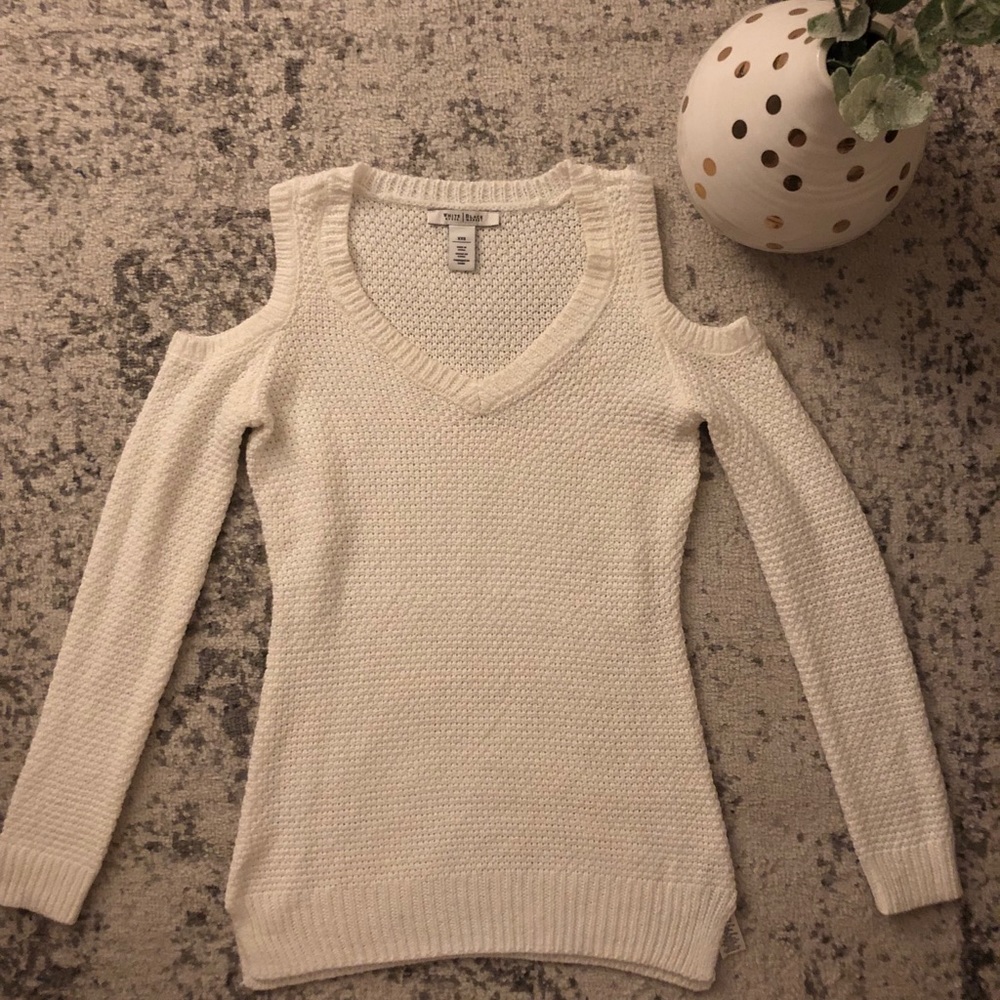 White House Black Marker cold shoulder sweater